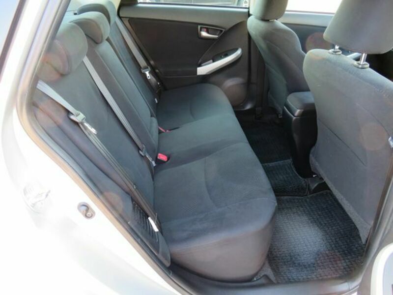 PRIUS-13