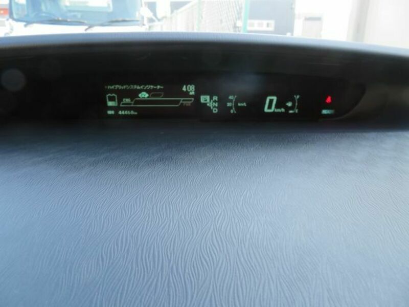 PRIUS-17