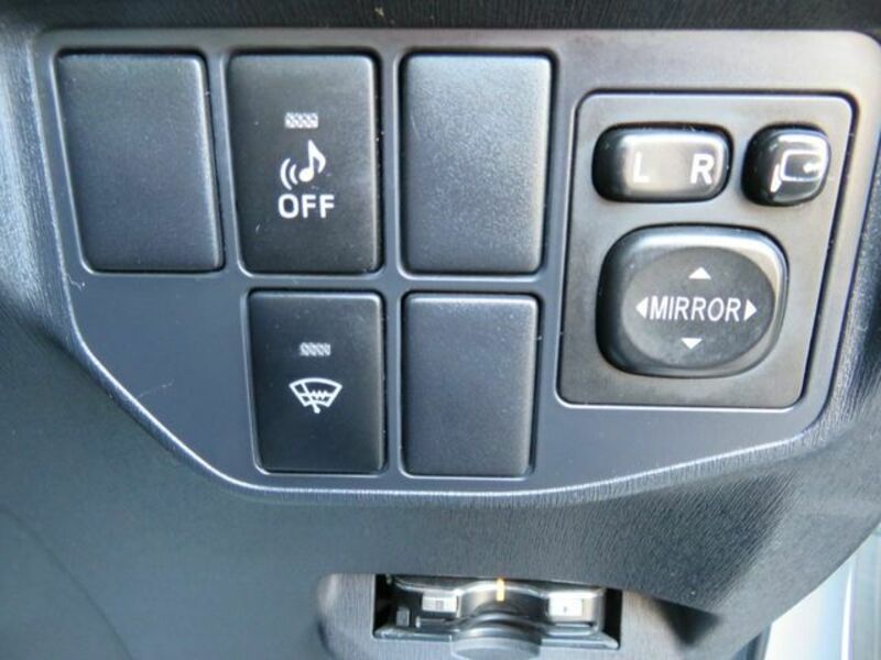 PRIUS-23