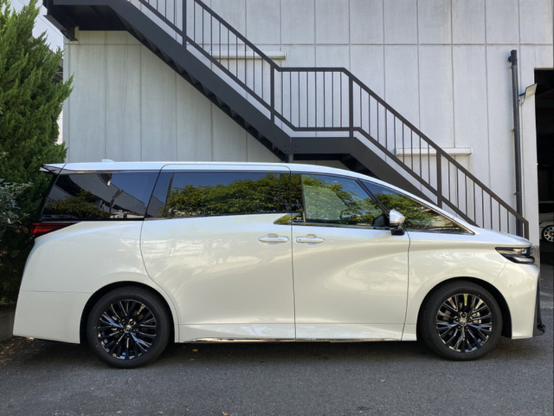 VELLFIRE-6