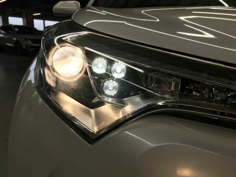 C-HR-15