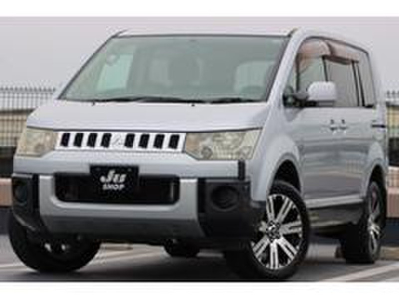 MITSUBISHI　DELICA D5