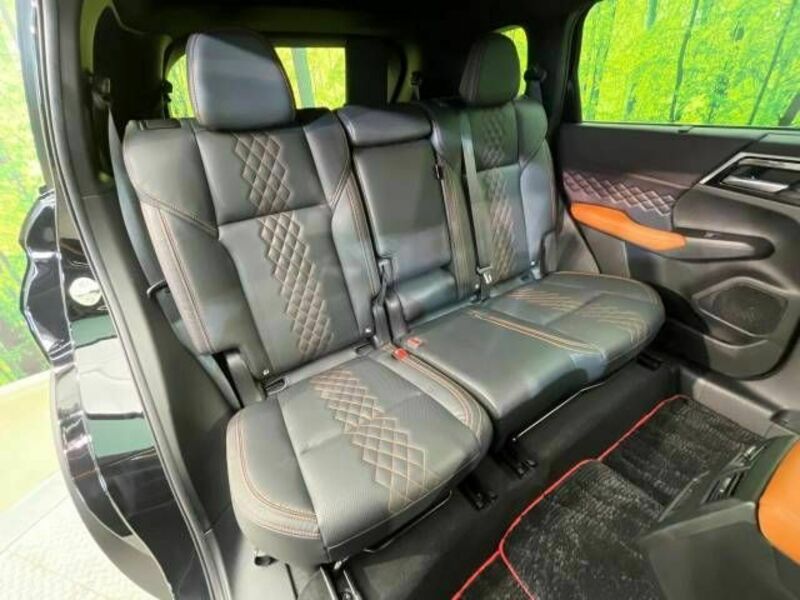 OUTLANDER PHEV-8