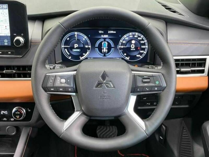 OUTLANDER PHEV-11