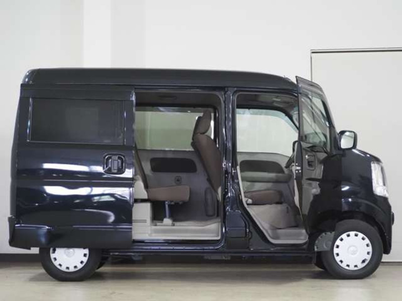 MINICAB VAN