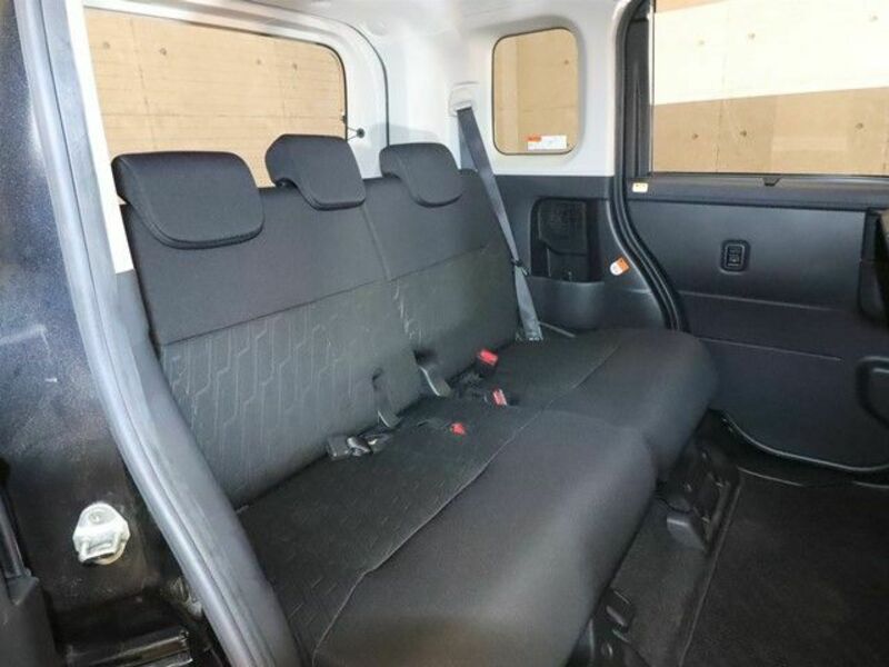 ROOMY-4