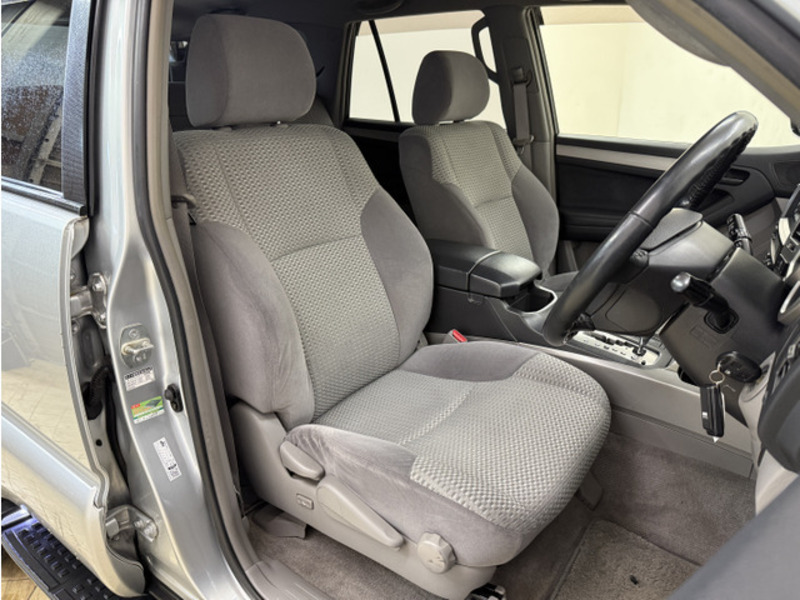 HILUX SURF-12