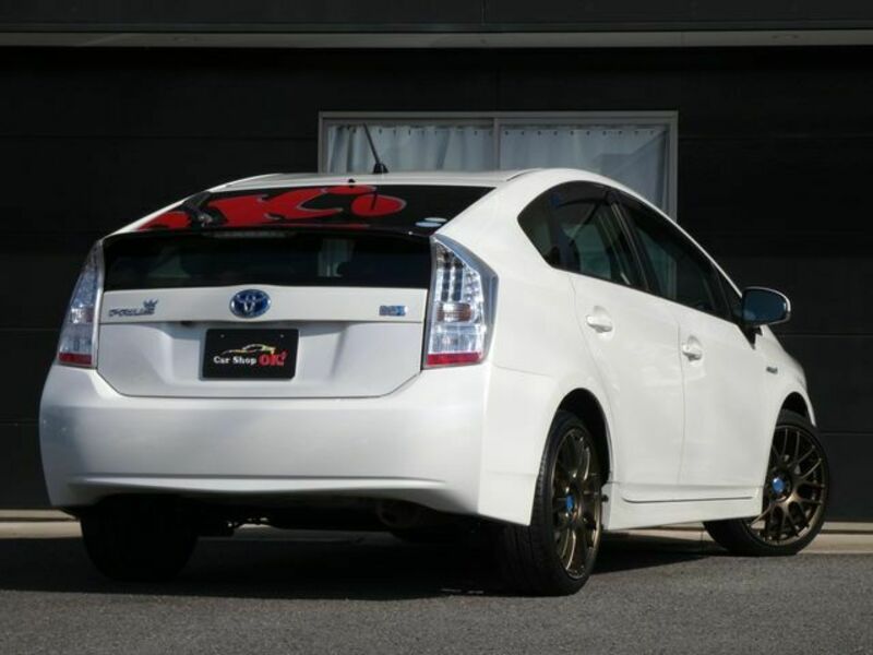 PRIUS-27