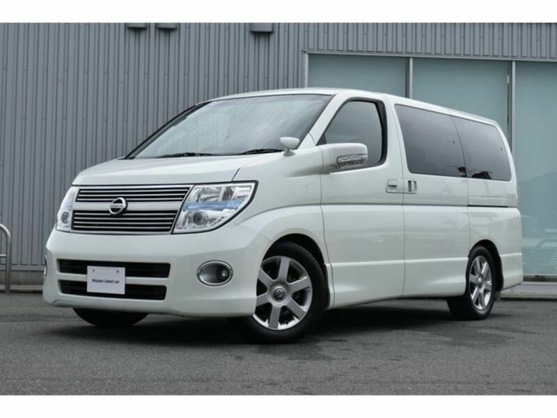 NISSAN ELGRAND