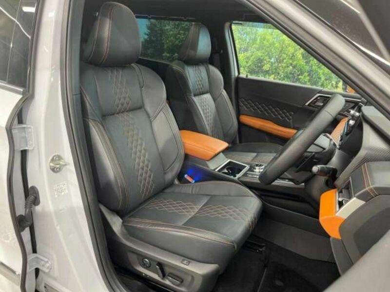 OUTLANDER PHEV-7