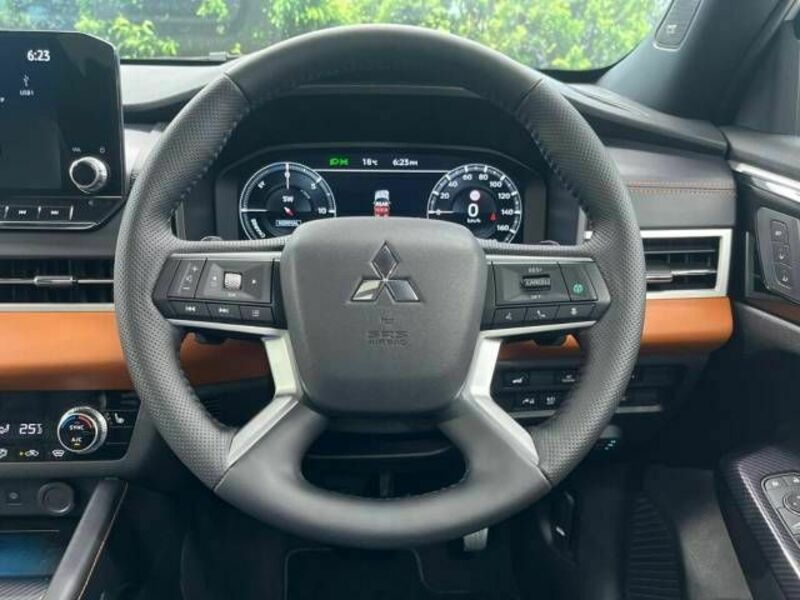 OUTLANDER PHEV-10