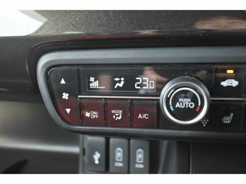 N BOX CUSTOM-12