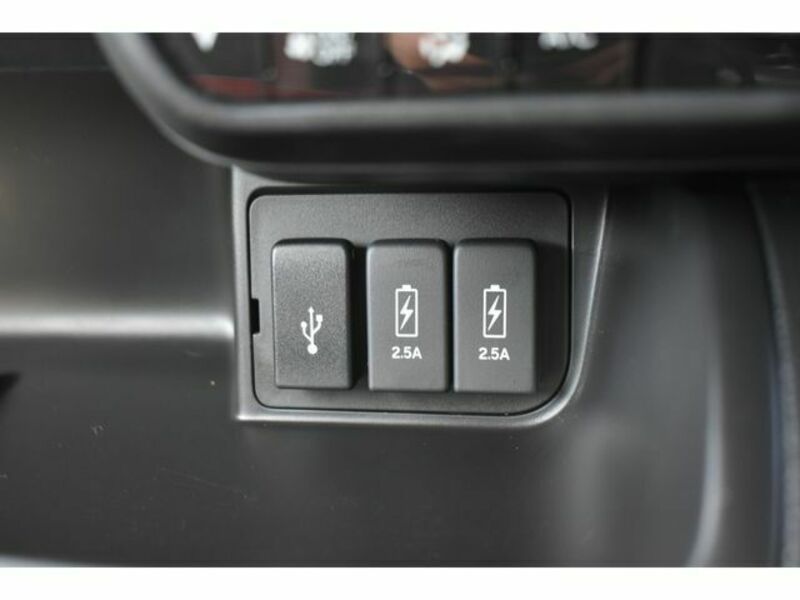 N BOX CUSTOM-21