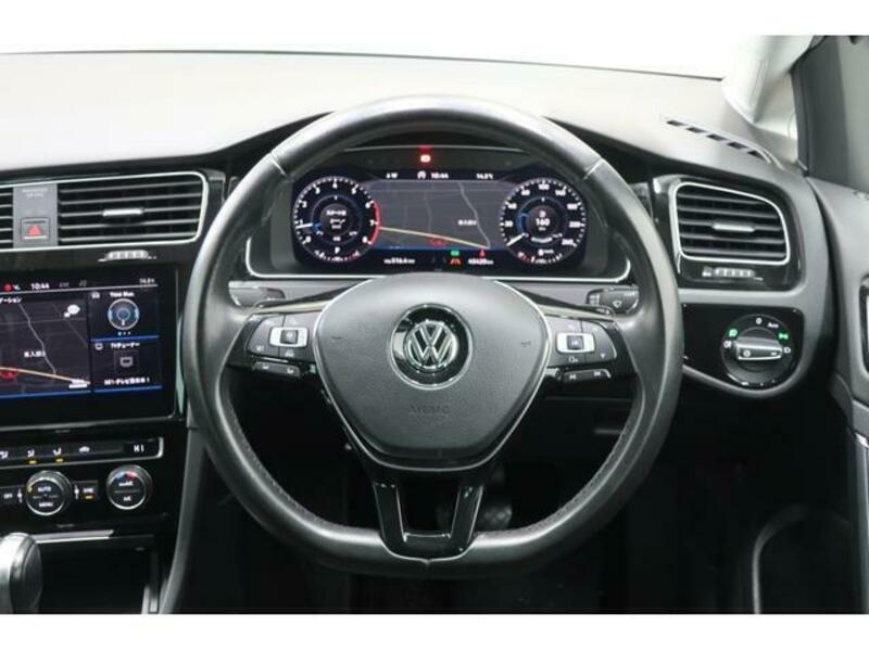 GOLF VARIANT-7