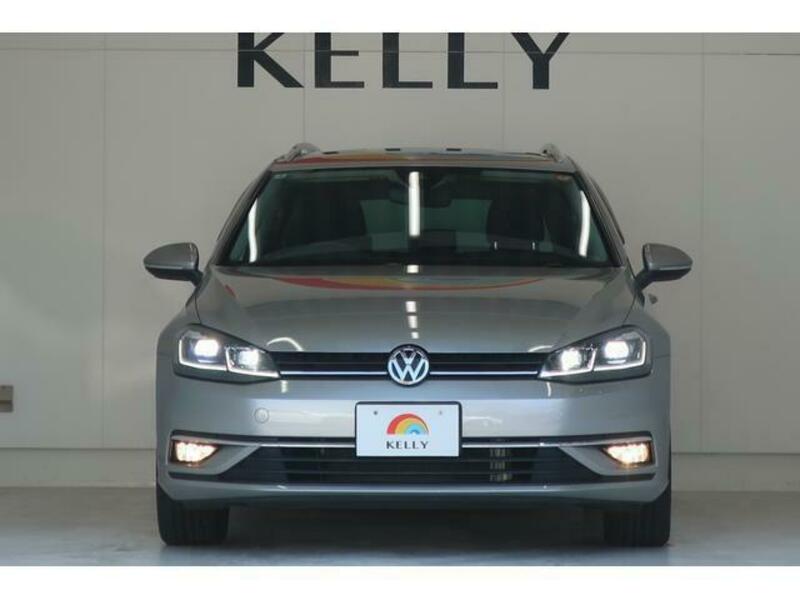 GOLF VARIANT-1