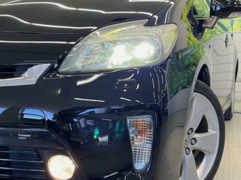 PRIUS-12