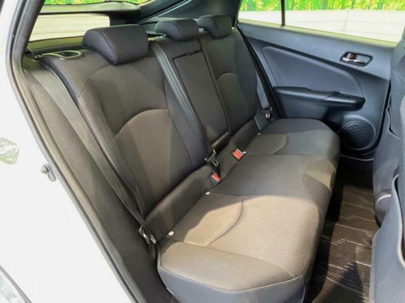 PRIUS-8