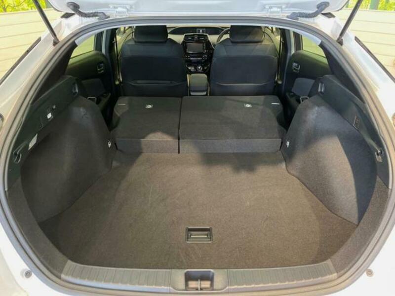 PRIUS-9