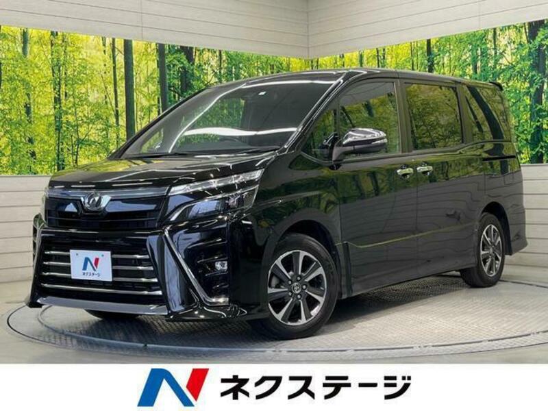 TOYOTA　VOXY