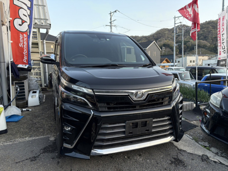 TOYOTA　VOXY