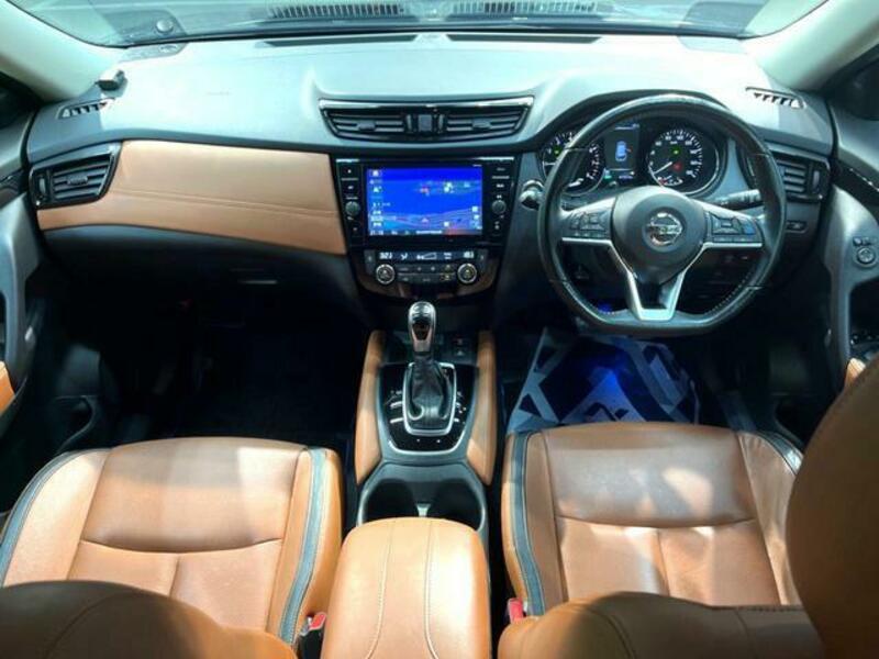 X-TRAIL