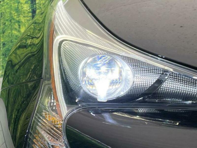 PRIUS-11