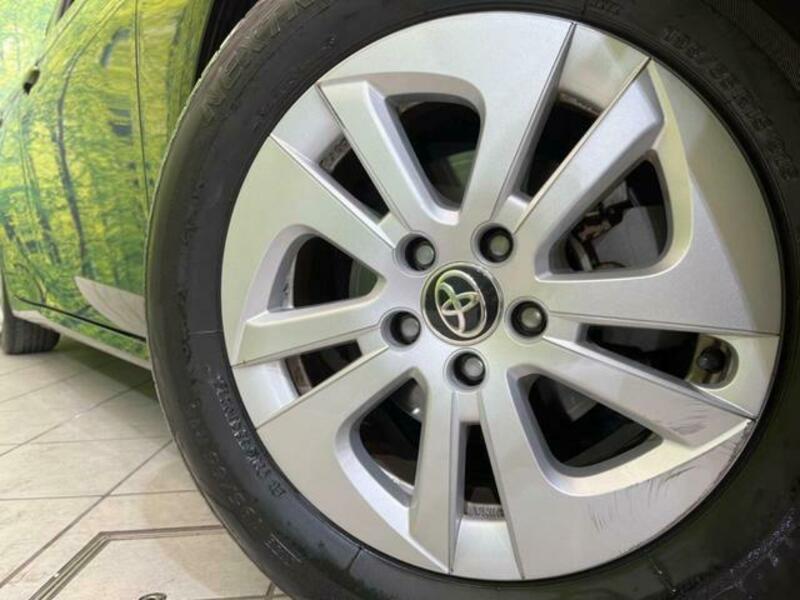 PRIUS-12
