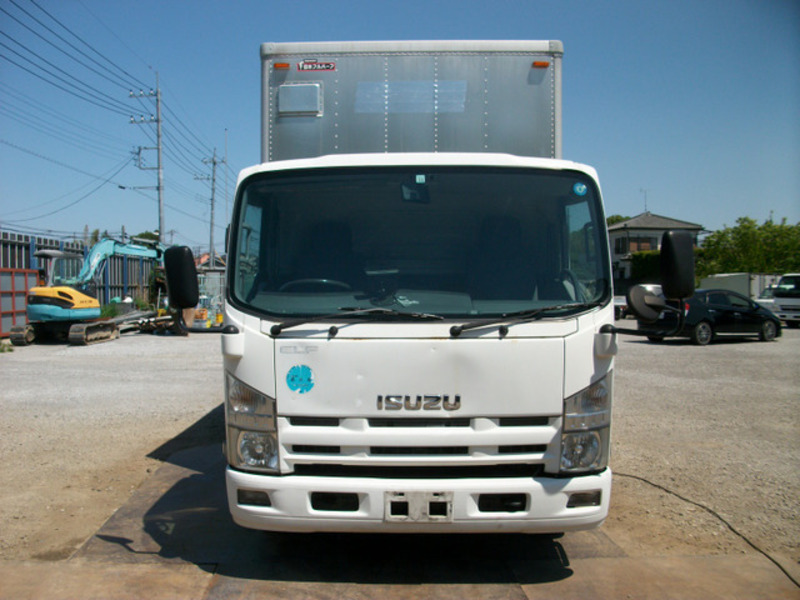 ISUZU　ELF