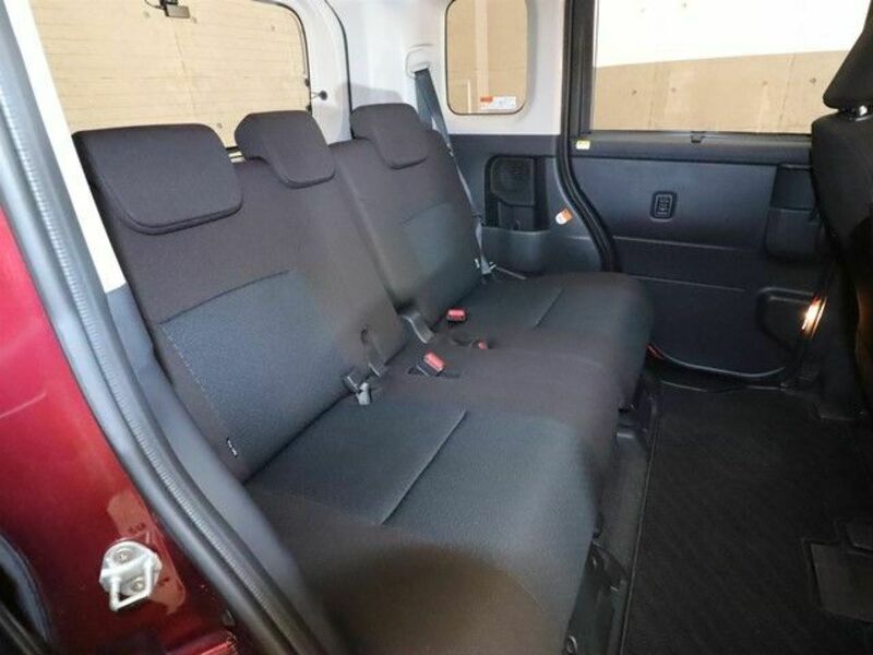 ROOMY-4