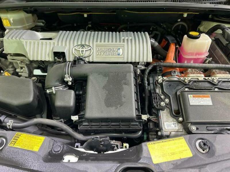 PRIUS PHV-17