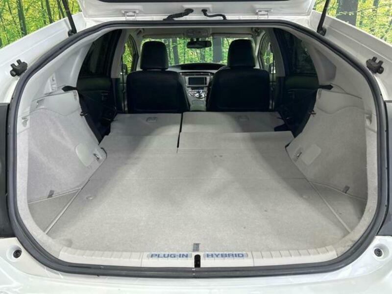 PRIUS PHV-9