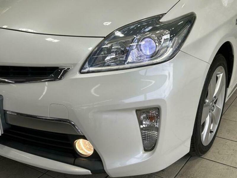 PRIUS PHV-11