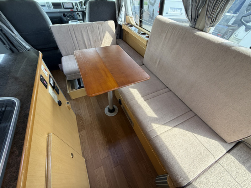 HIACE-4