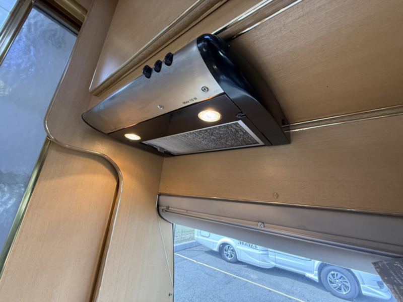 HIACE-12