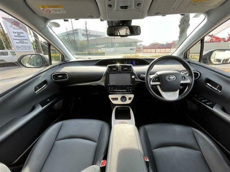 PRIUS-11