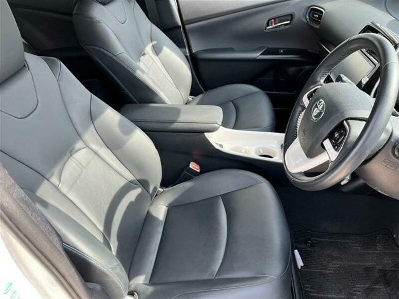 PRIUS-12