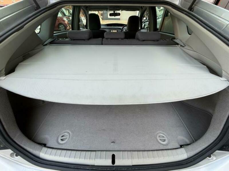 PRIUS-9