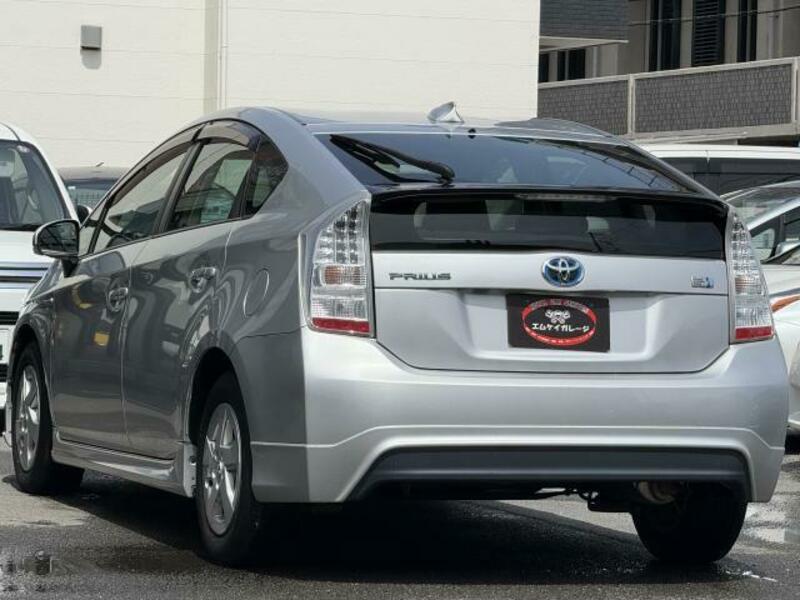 PRIUS-3
