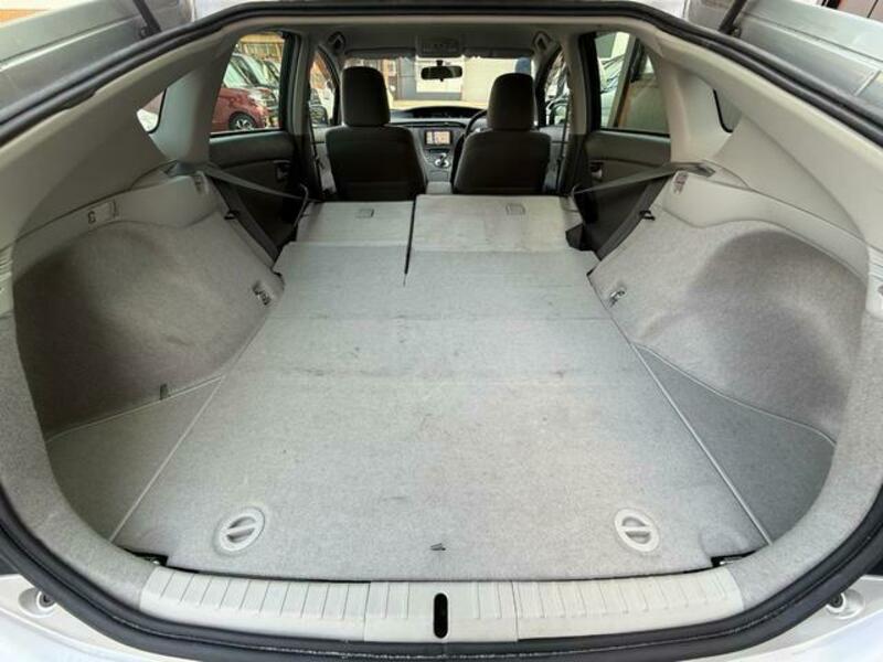 PRIUS-11