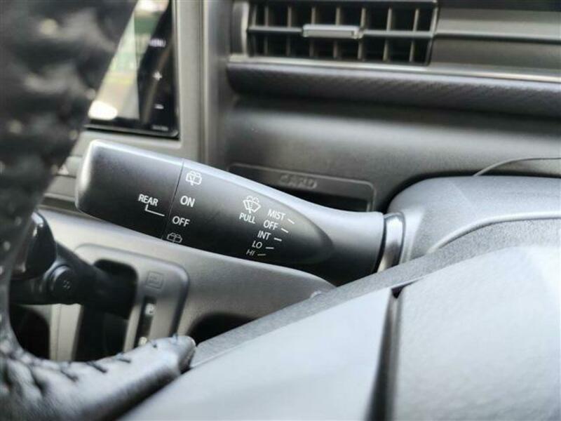 WAGON R-12