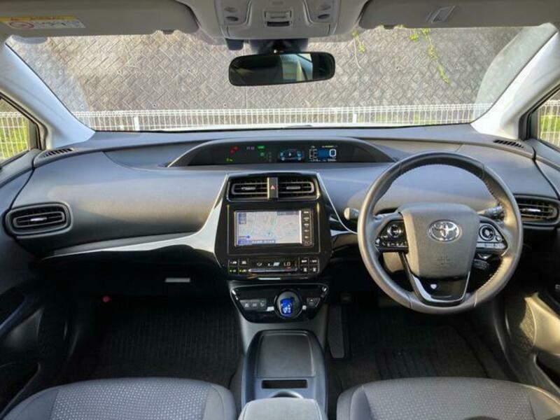 PRIUS-4
