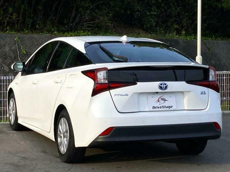PRIUS-3