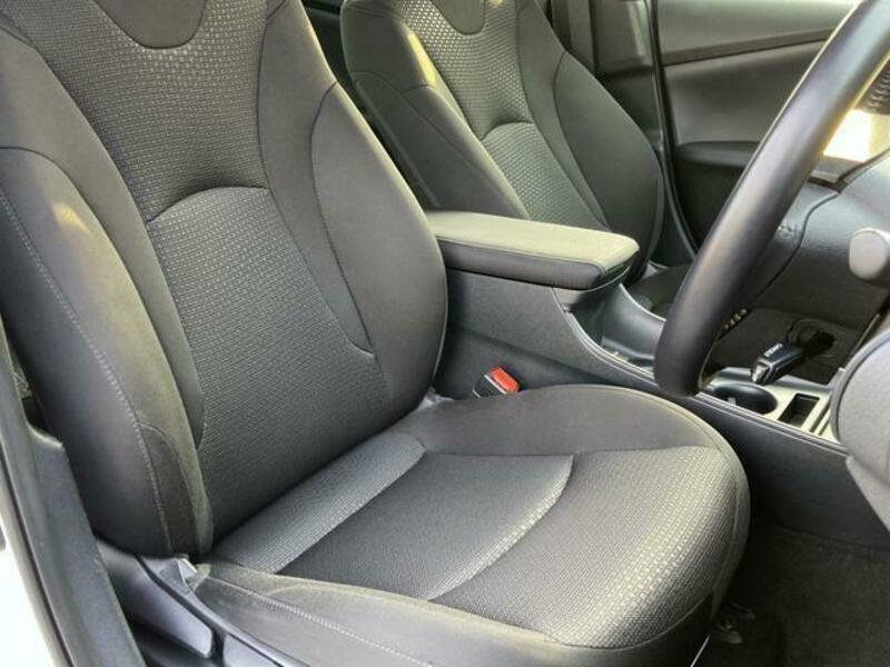 PRIUS-10