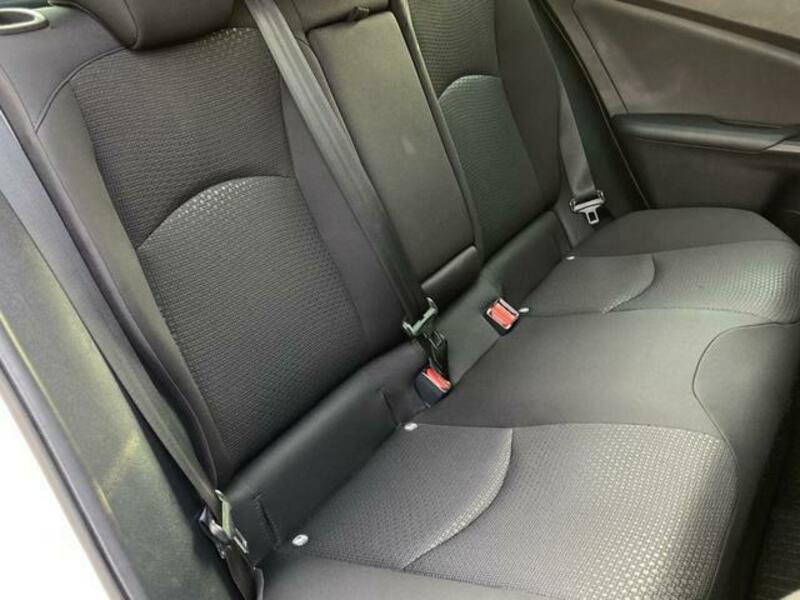 PRIUS-11