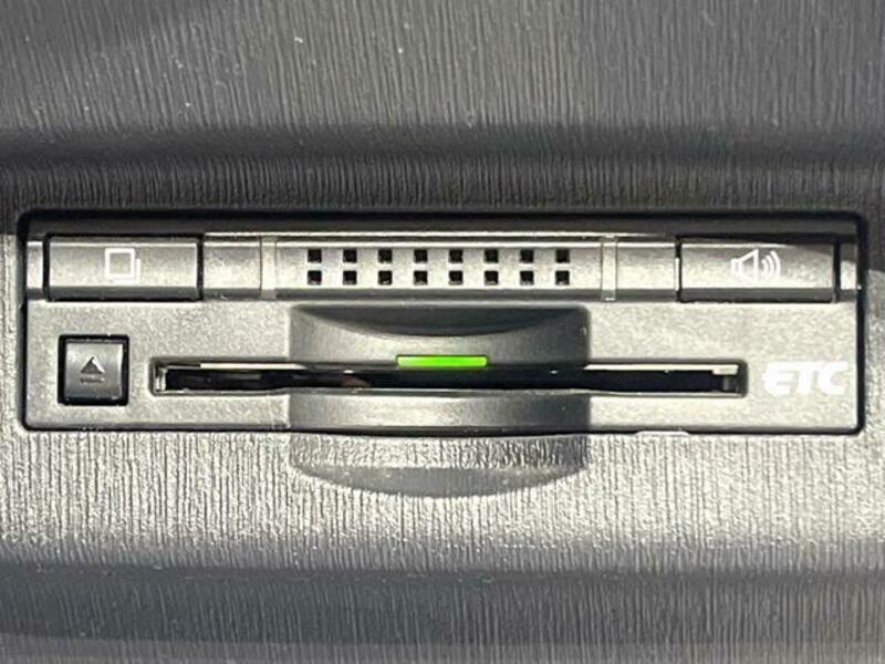 PRIUS-4
