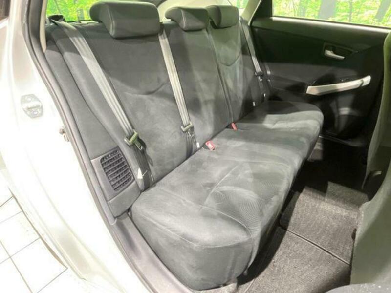 PRIUS-8