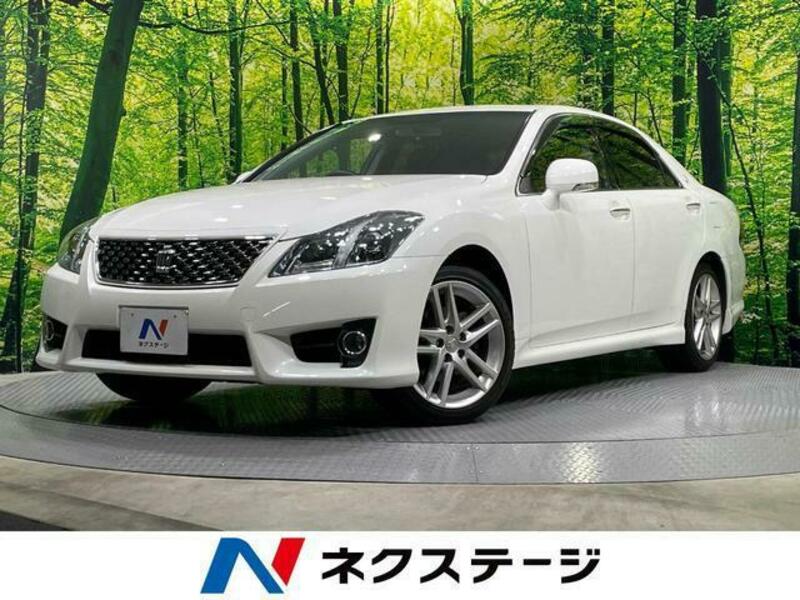 TOYOTA　CROWN