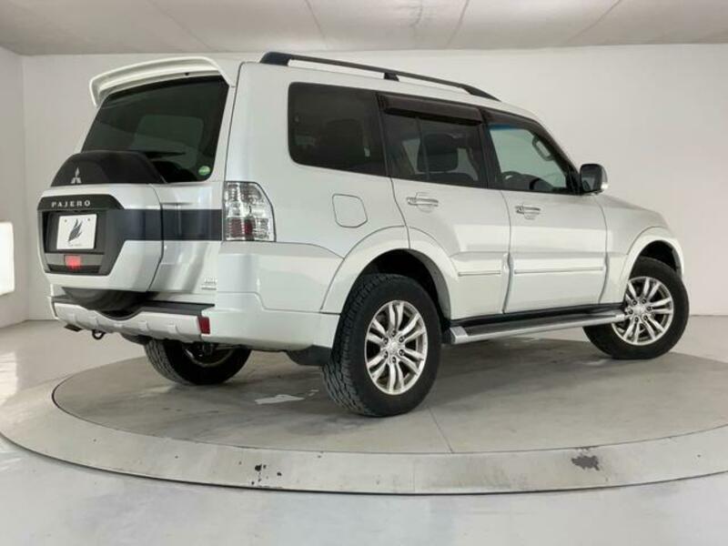 PAJERO-2
