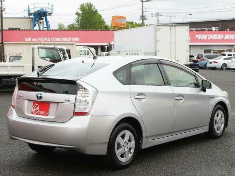 PRIUS-1