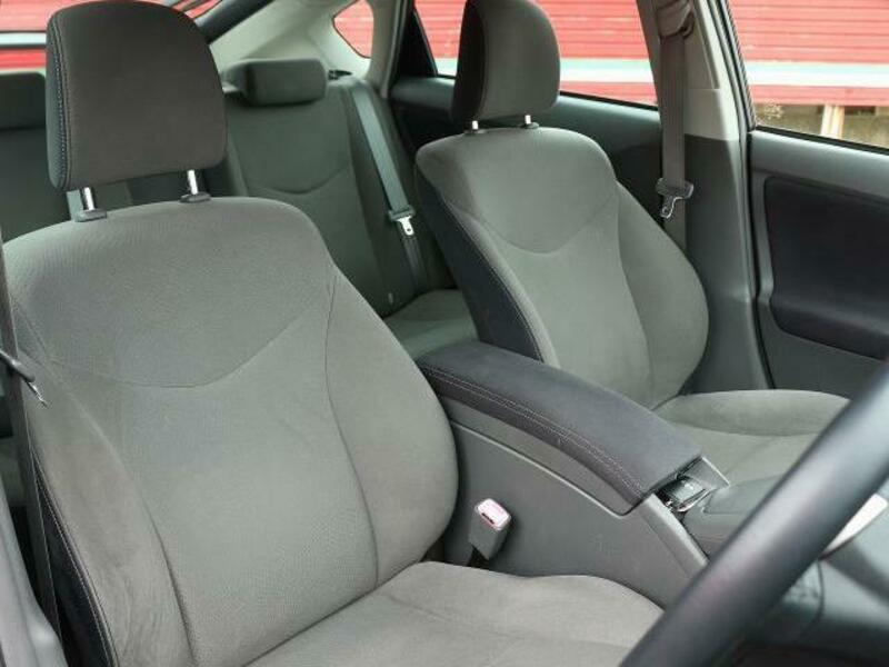 PRIUS-13